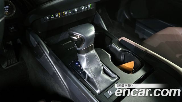 Лексус ES300h 2023 — миниатюра 9