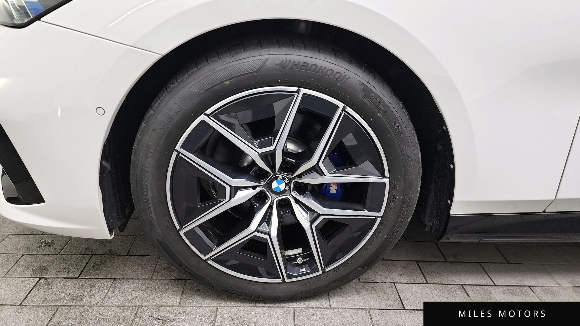 BMW 5시리즈 (G60) 2024 — миниатюра 5