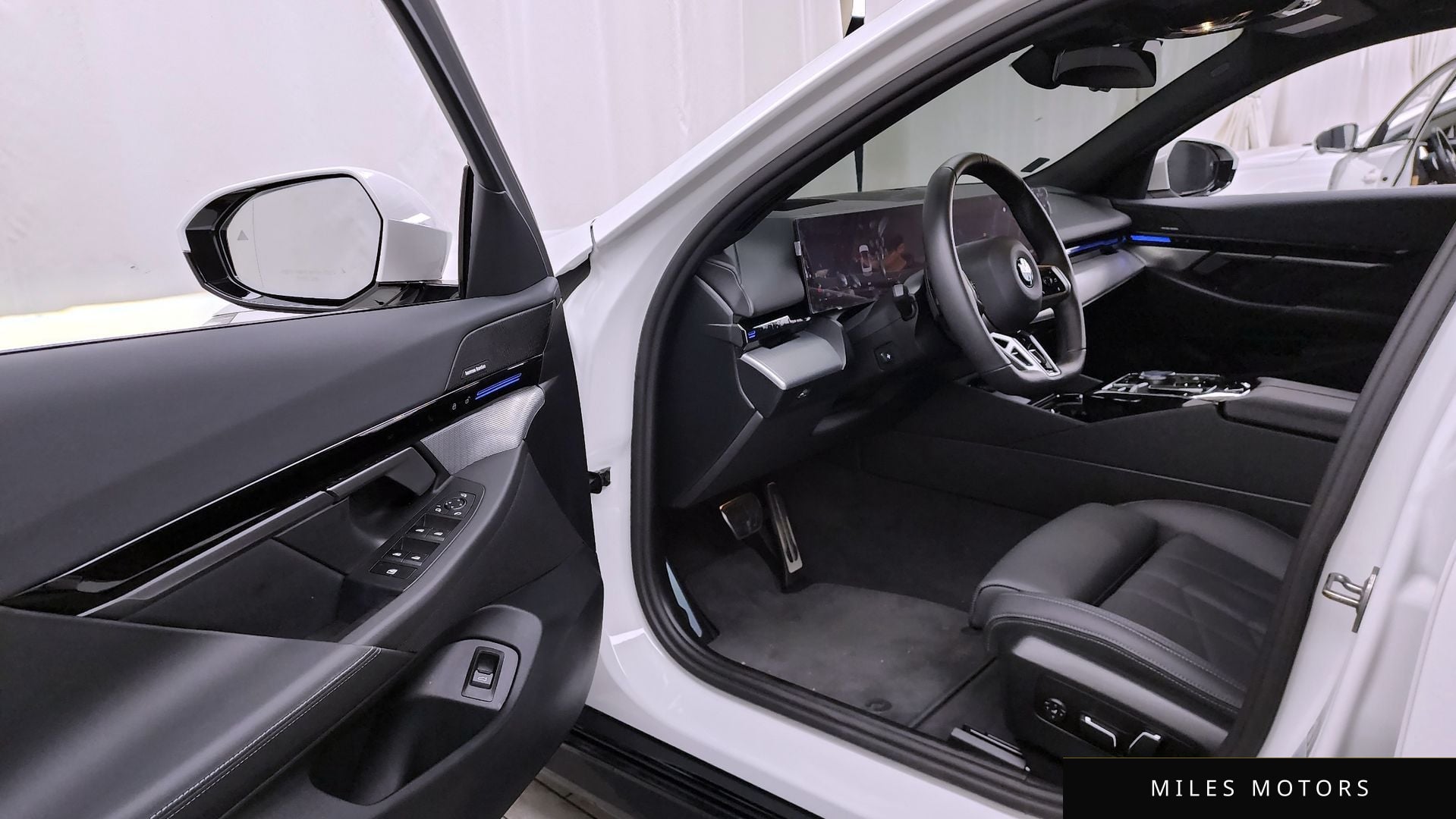 BMW 5시리즈 (G60) 2024 — миниатюра 10