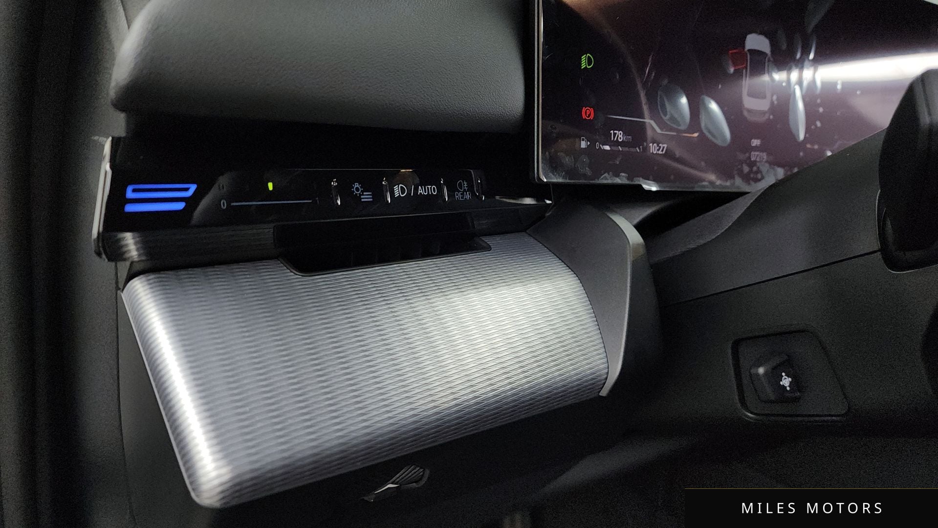 BMW 5시리즈 (G60) 2024 — миниатюра 16