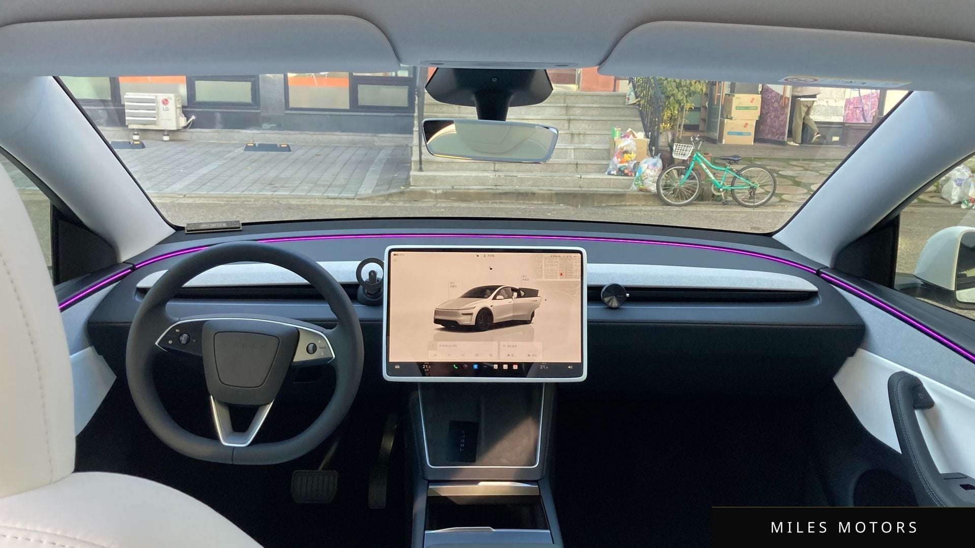 Tesla Model Y 2025 — миниатюра 7