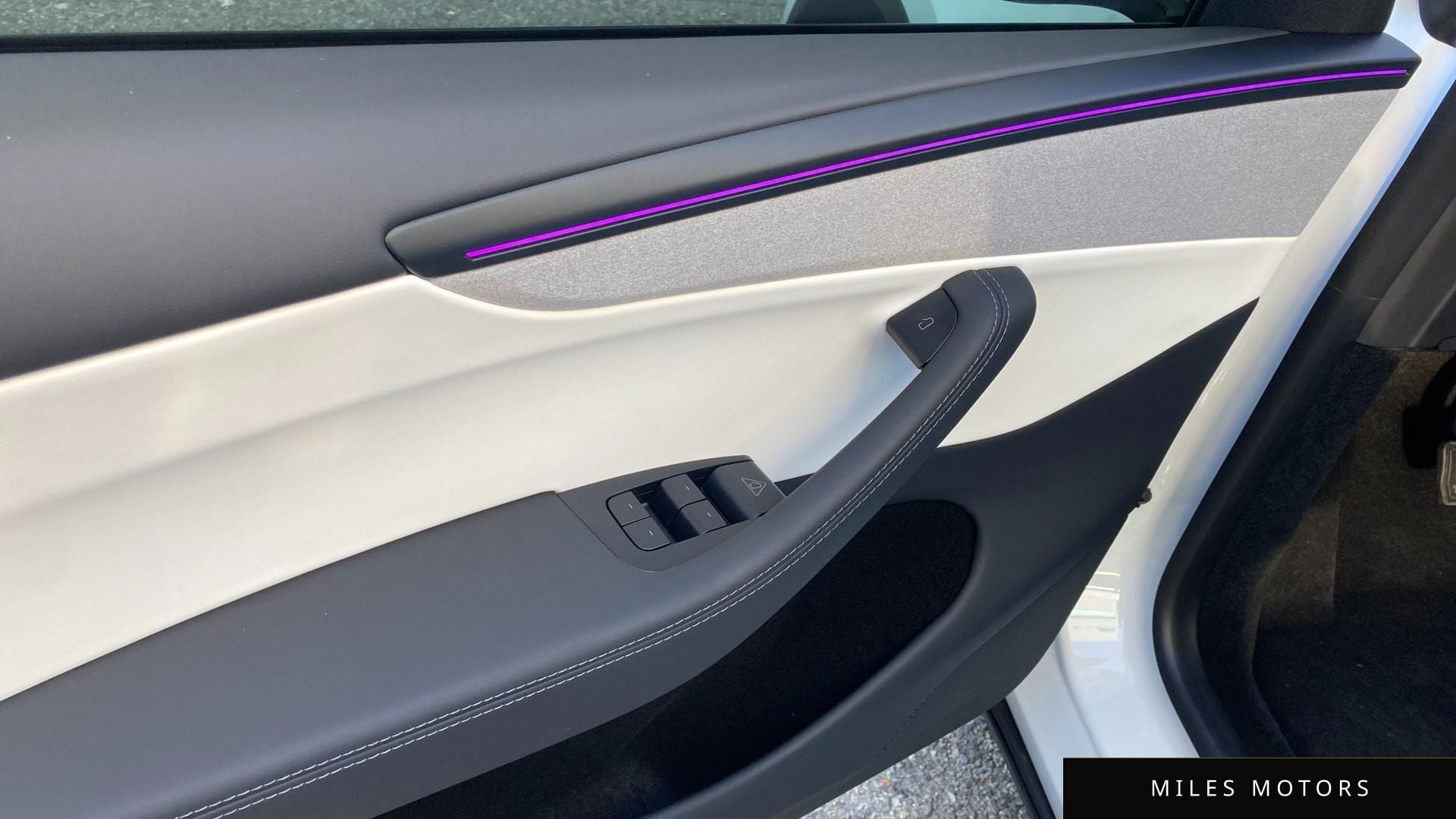 Tesla Model Y 2025 — миниатюра 9