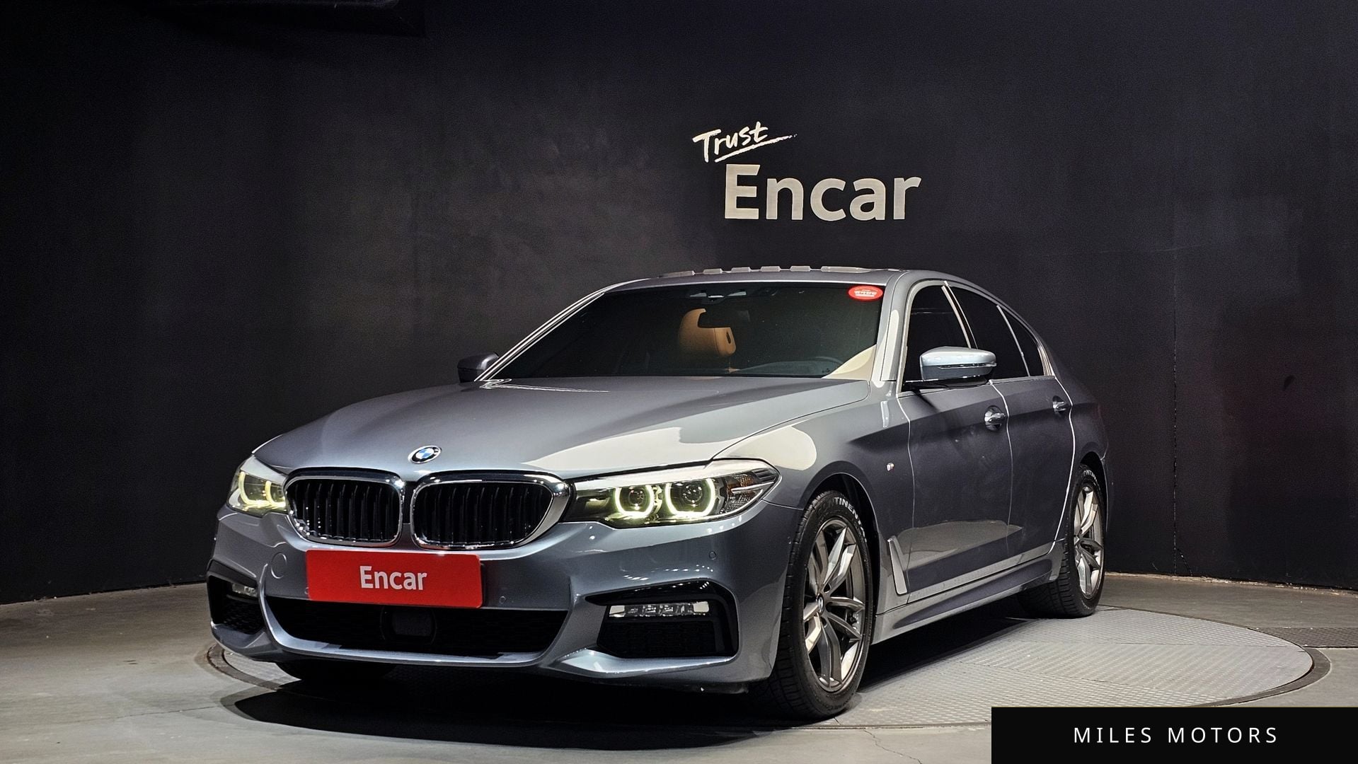 BMW 5 Series (G30) 2018 — фото 1 из 12