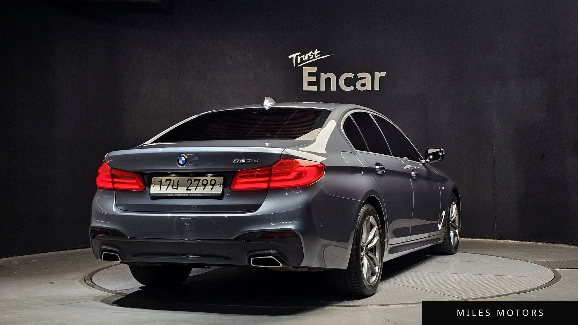 BMW 5 Series (G30) 2018 — миниатюра 2