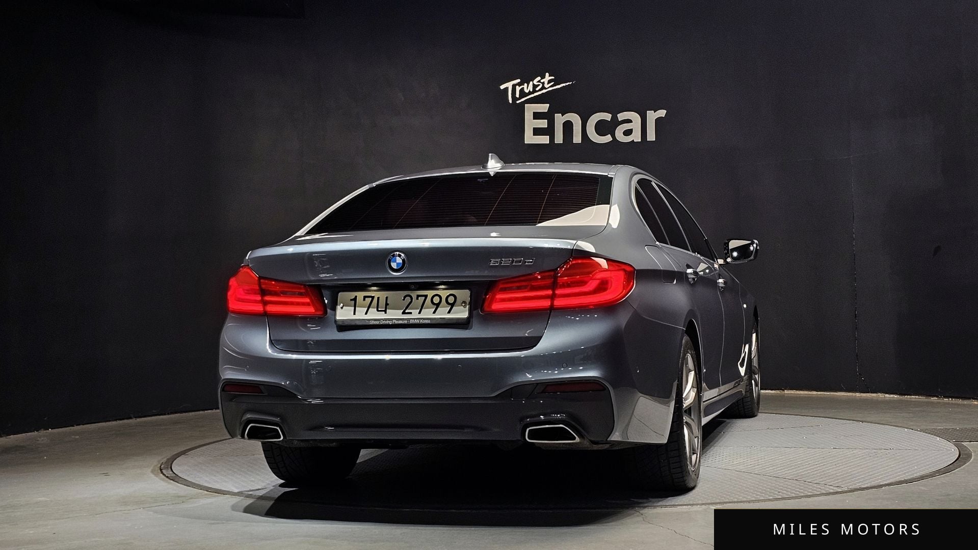 BMW 5 Series (G30) 2018 — миниатюра 4