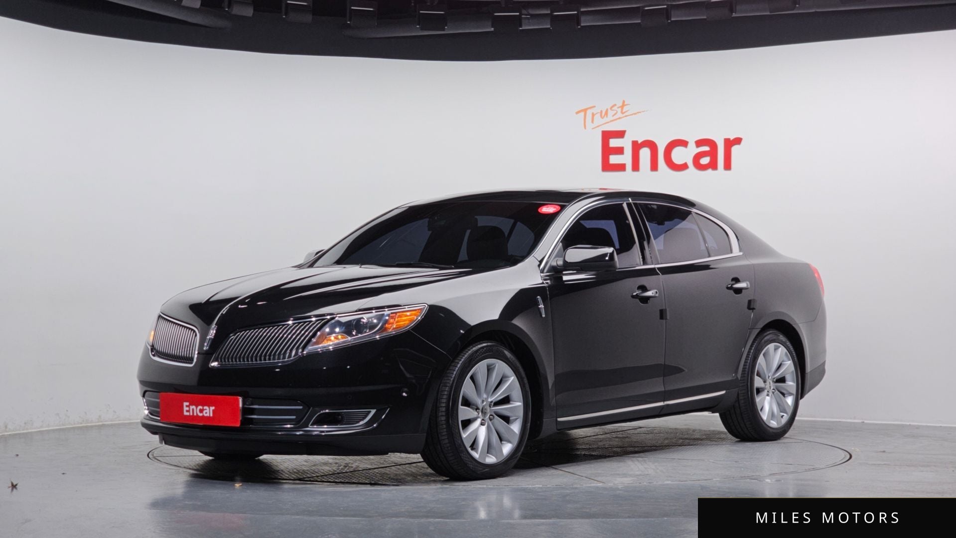 Lincoln MKS 2014 — фото 1 из 12