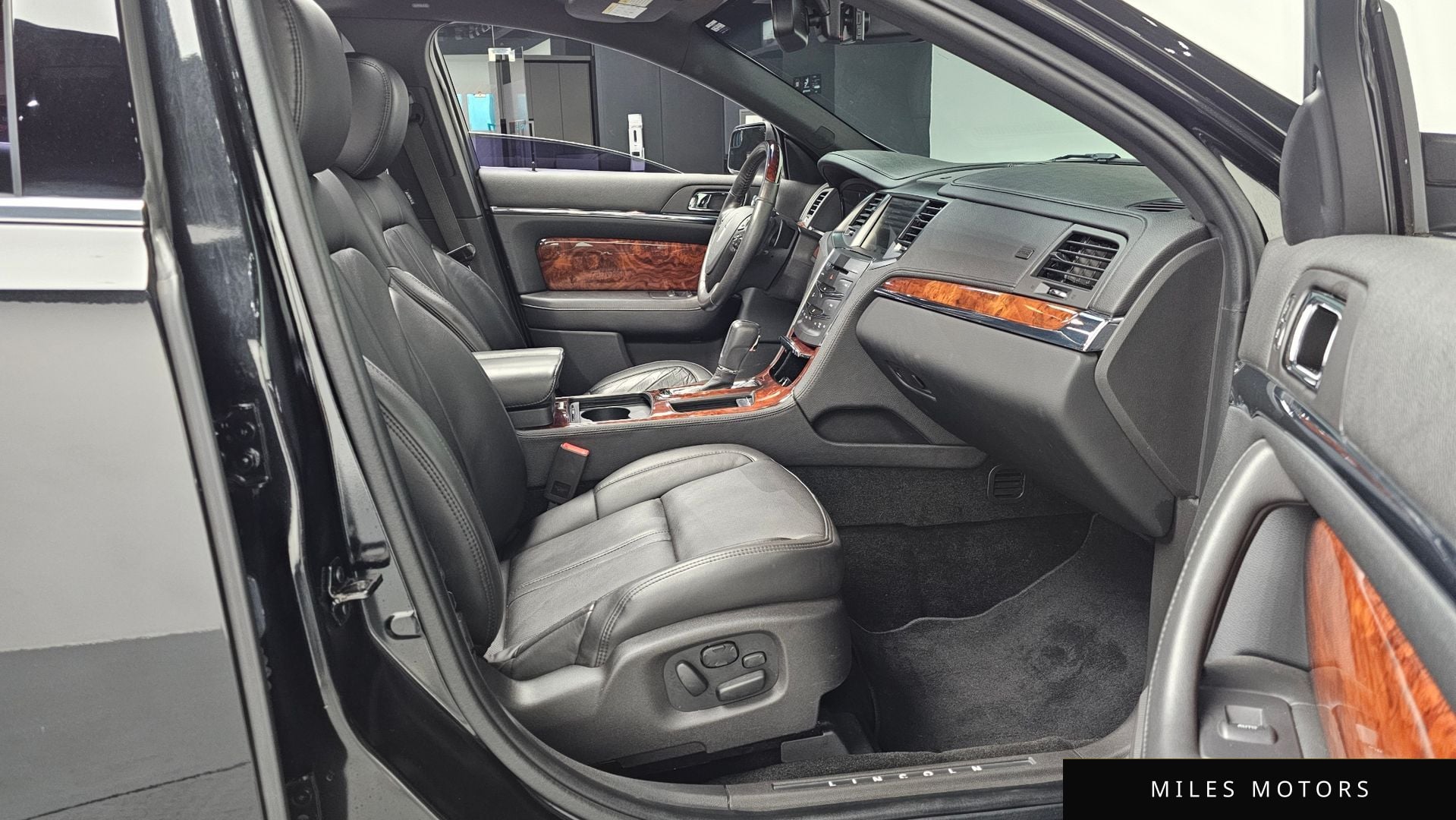 Lincoln MKS 2014 — миниатюра 11
