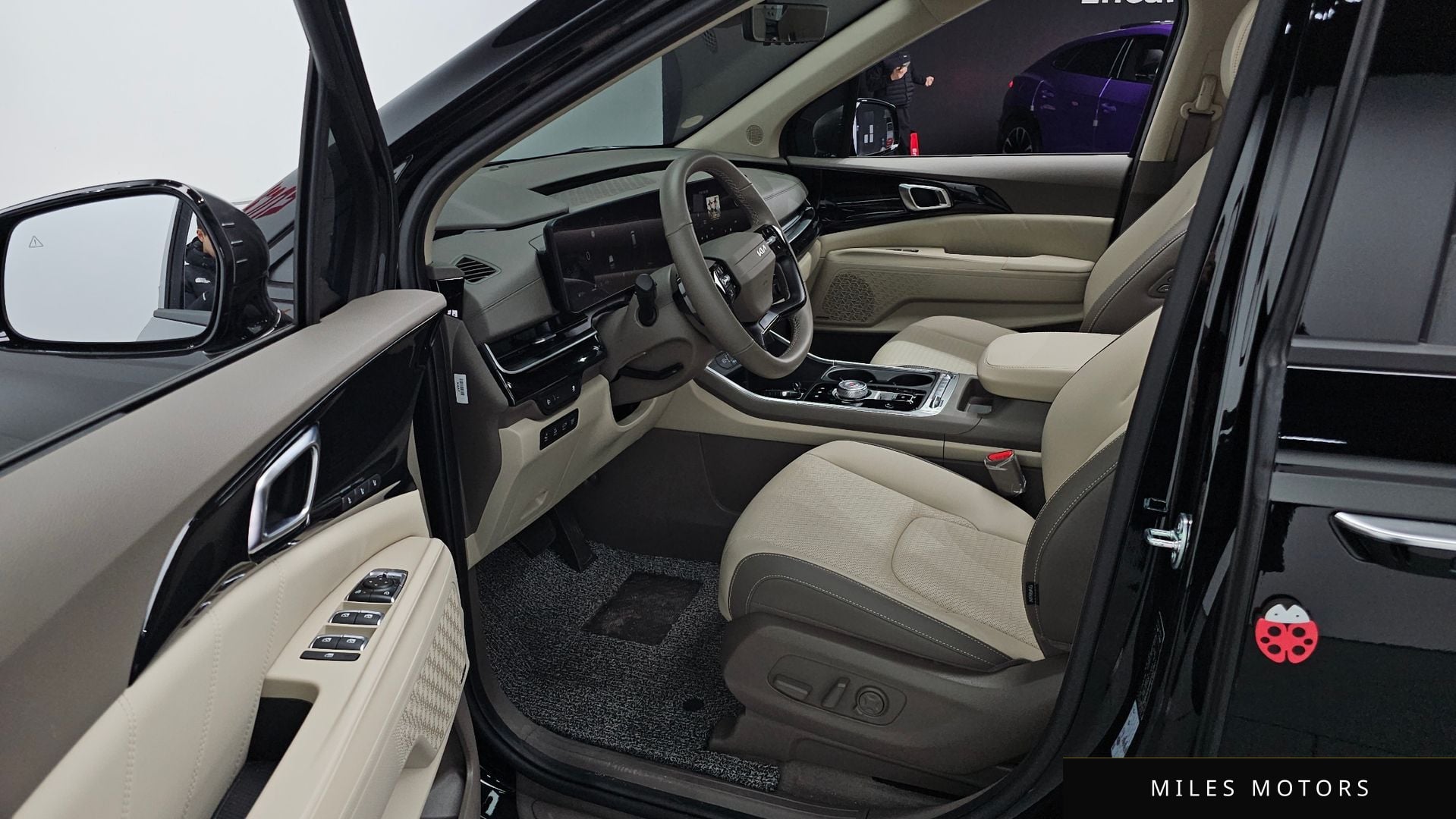 Kia Canival 2025 — миниатюра 11