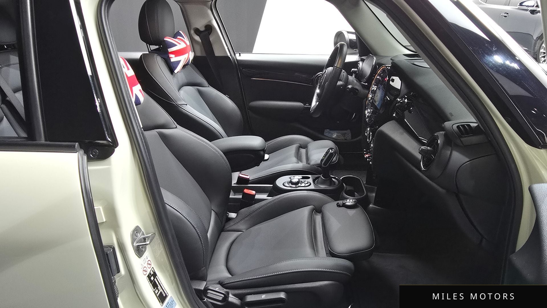MINI Cooper S 2022 — миниатюра 10
