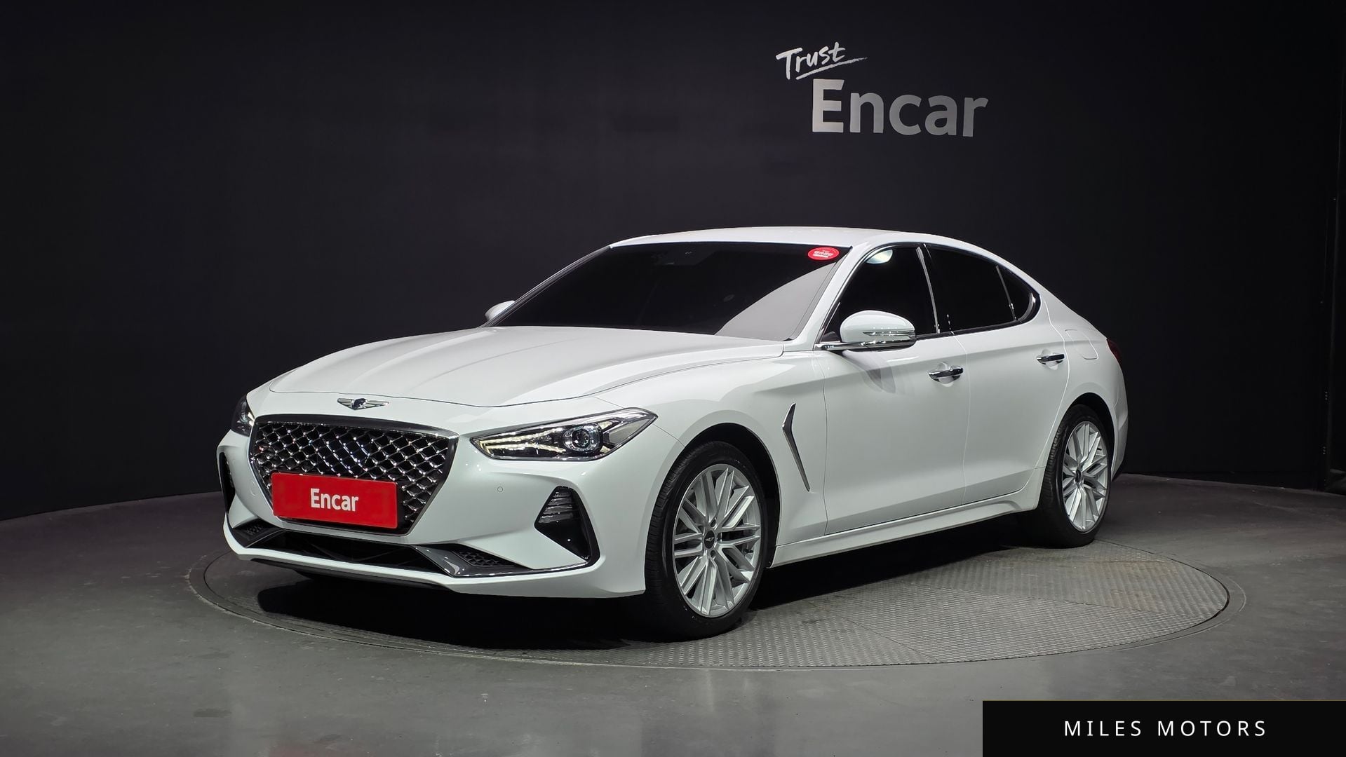 Genesis G70 2019 — фото 1 из 12