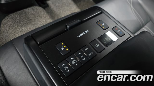Лексус ES300h 2020 — миниатюра 19
