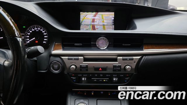 Лексус ES350 2015 — миниатюра 19