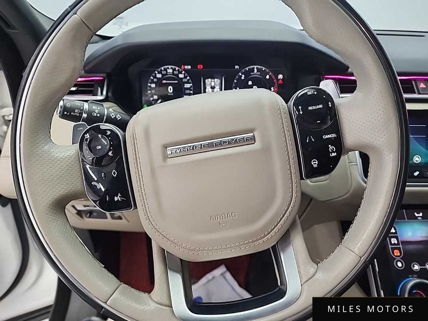 Land Rover 레인지로버 벨라 2018 — миниатюра 9