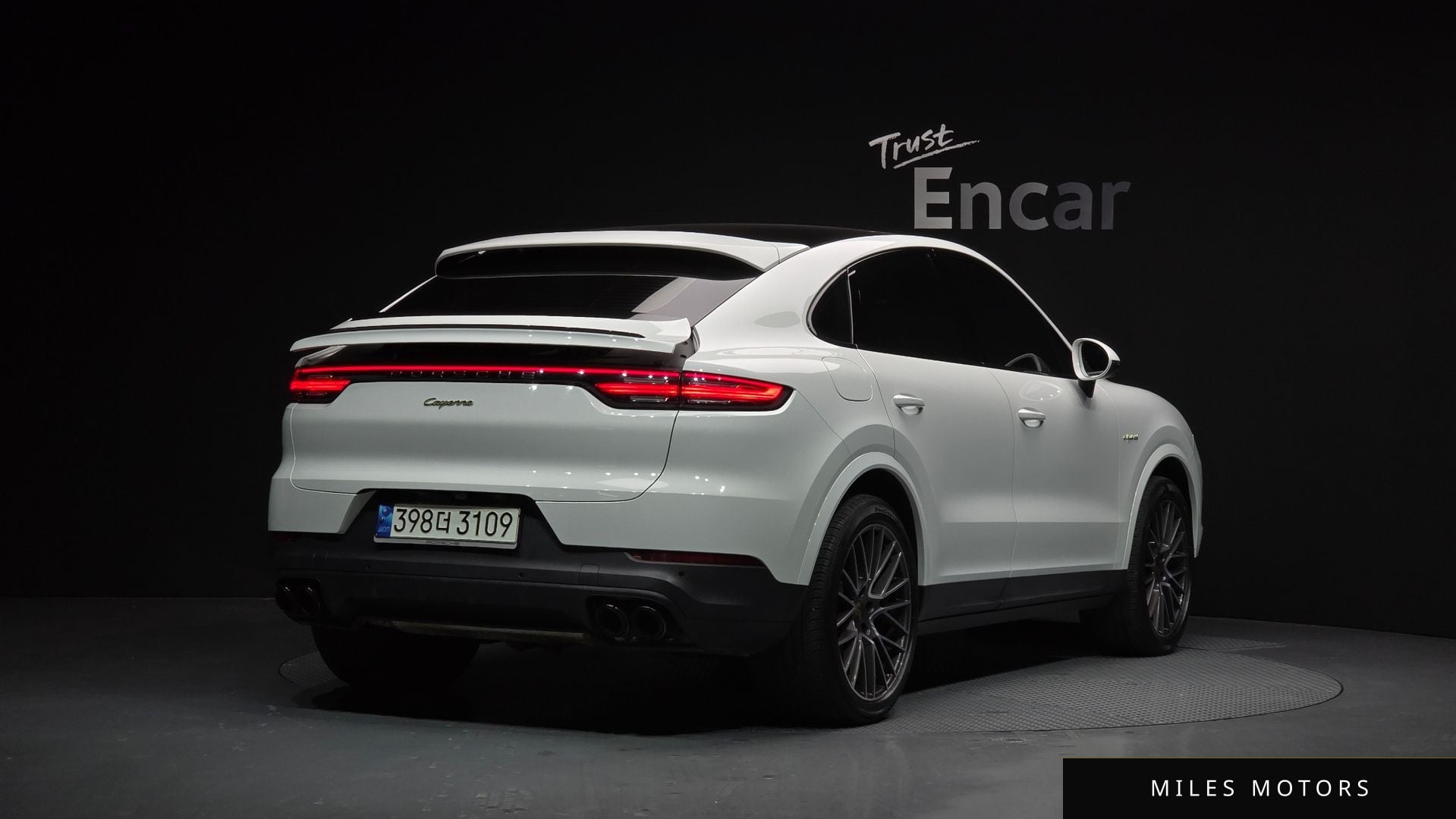 Porsche Cayenne 2021 — миниатюра 2