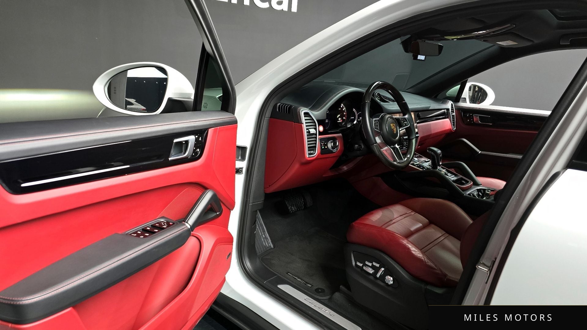 Porsche Cayenne 2021 — миниатюра 11