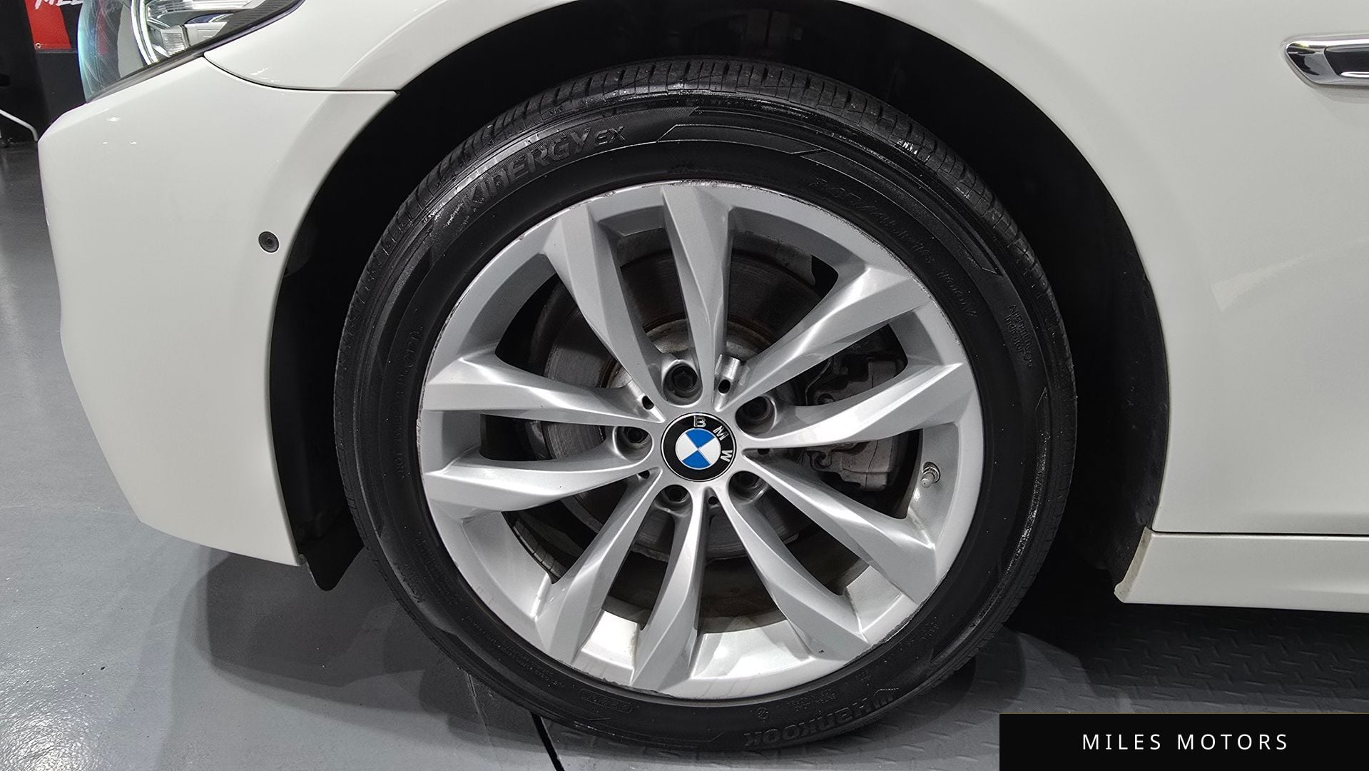 BMW 5 Series (F10) 2016 — миниатюра 5