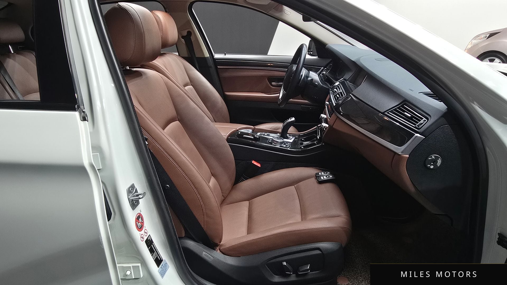 BMW 5 Series (F10) 2016 — миниатюра 10