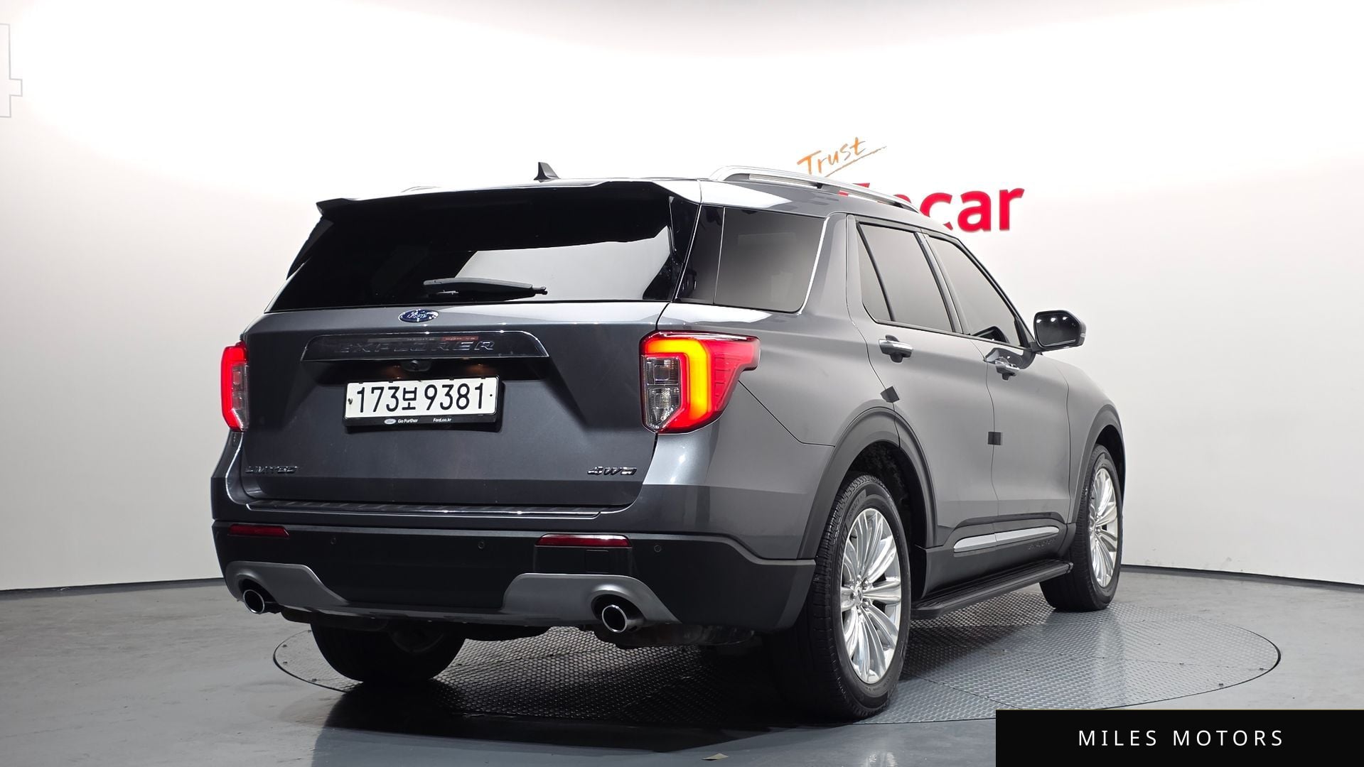 Ford Explorer 2021 — миниатюра 2