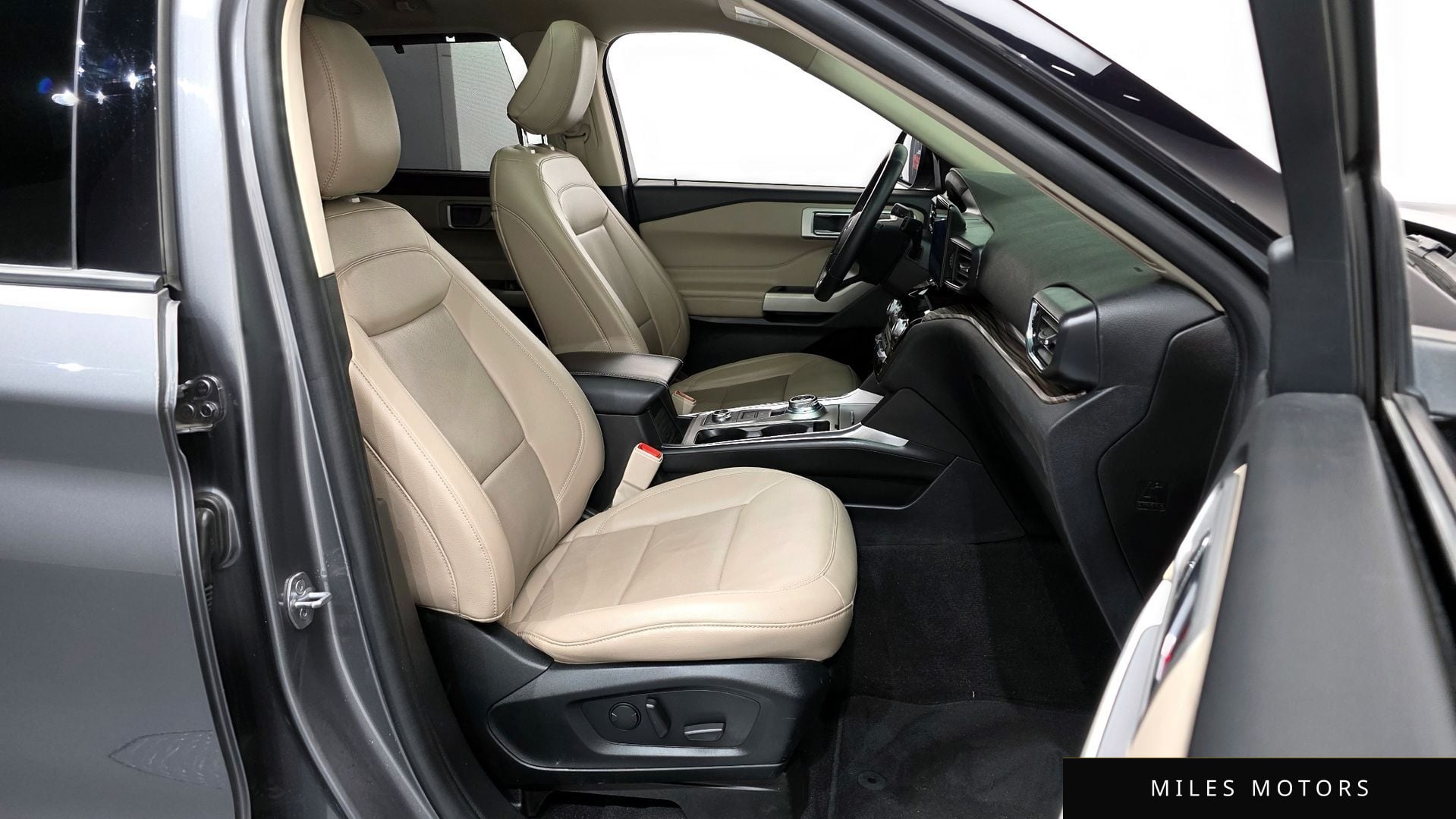 Ford Explorer 2021 — миниатюра 11