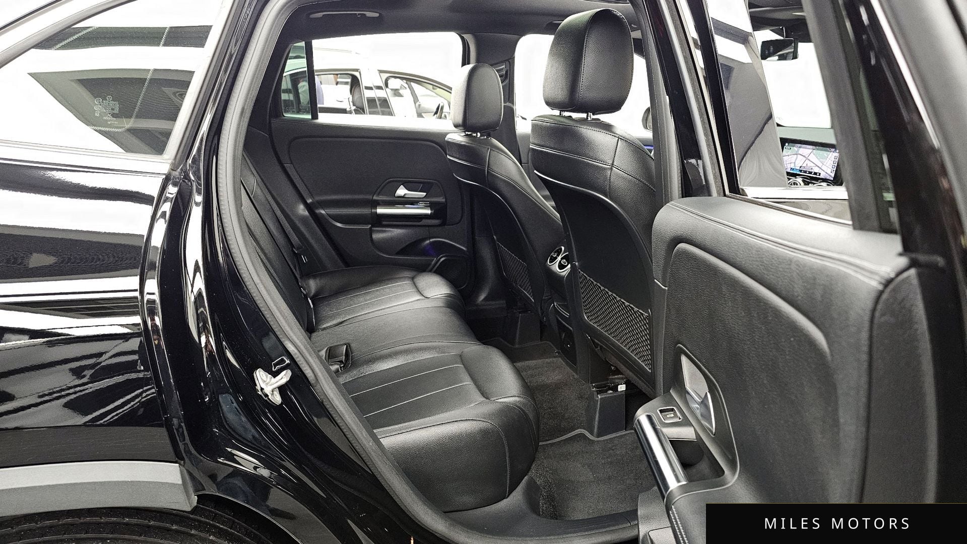 Mercedes-Benz GLA-Class H247 2021 — миниатюра 12
