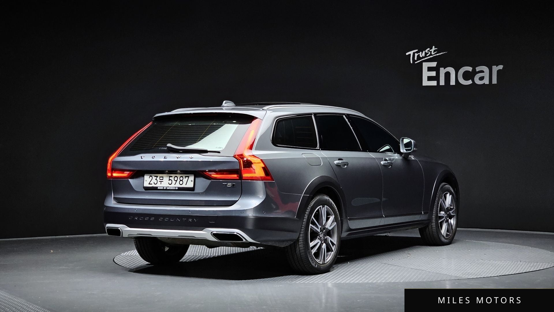 Volvo V90 2018 — миниатюра 2