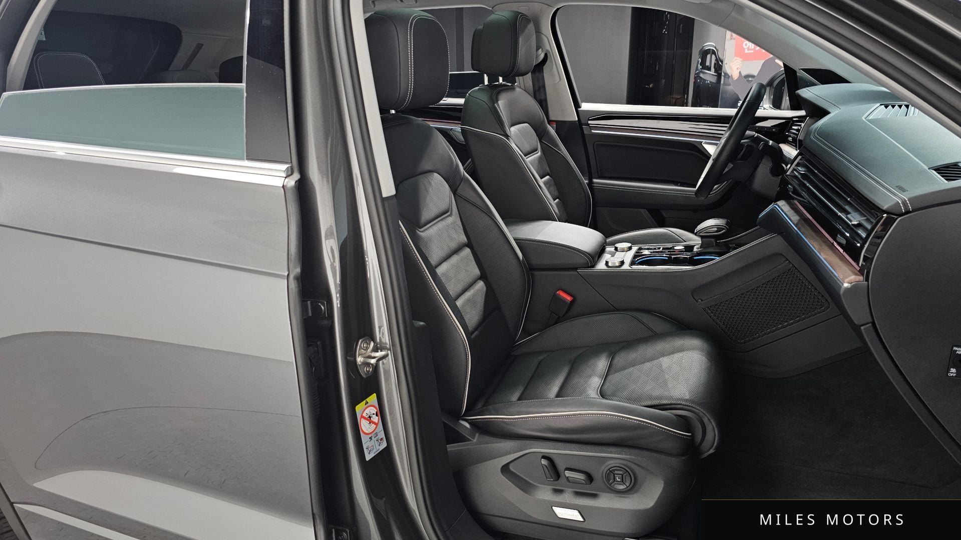 Volkswagen Touareg 2024 — миниатюра 9