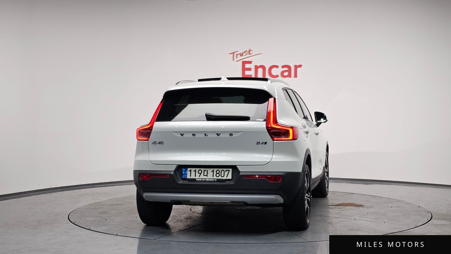 Volvo XC40 2022 — миниатюра 3