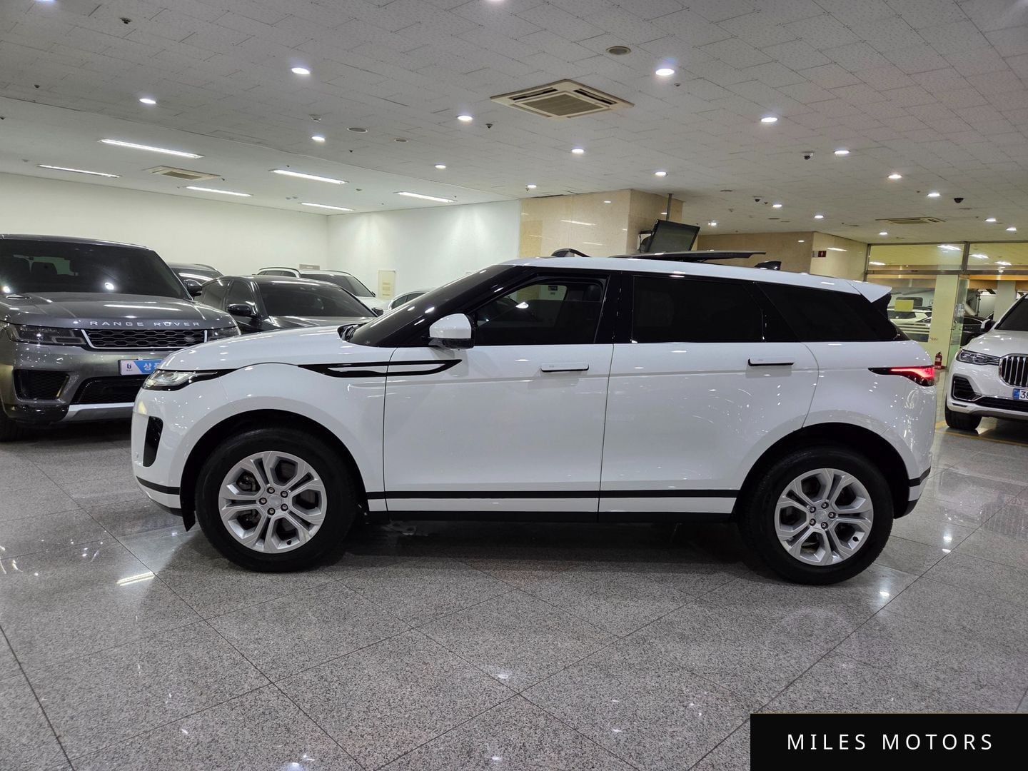 Land Rover Range Rover Evoque 2023 — миниатюра 3