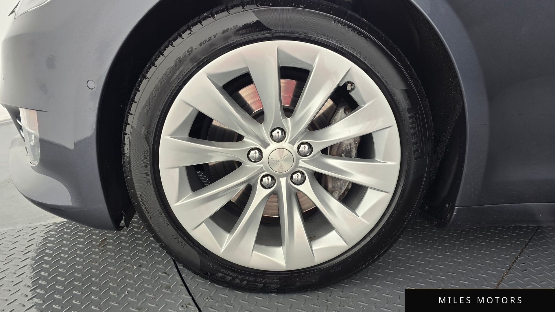 Tesla Model S 2019 — миниатюра 5