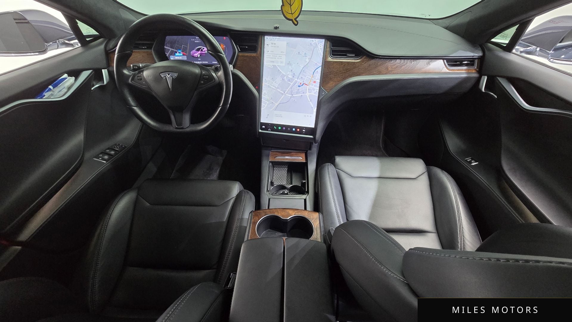 Tesla Model S 2019 — миниатюра 7