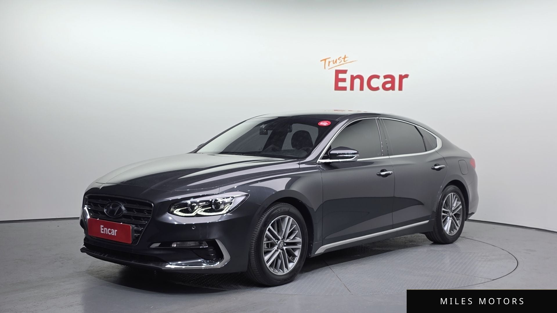 Hyundai Grandeur 2018 — фото 1 из 12