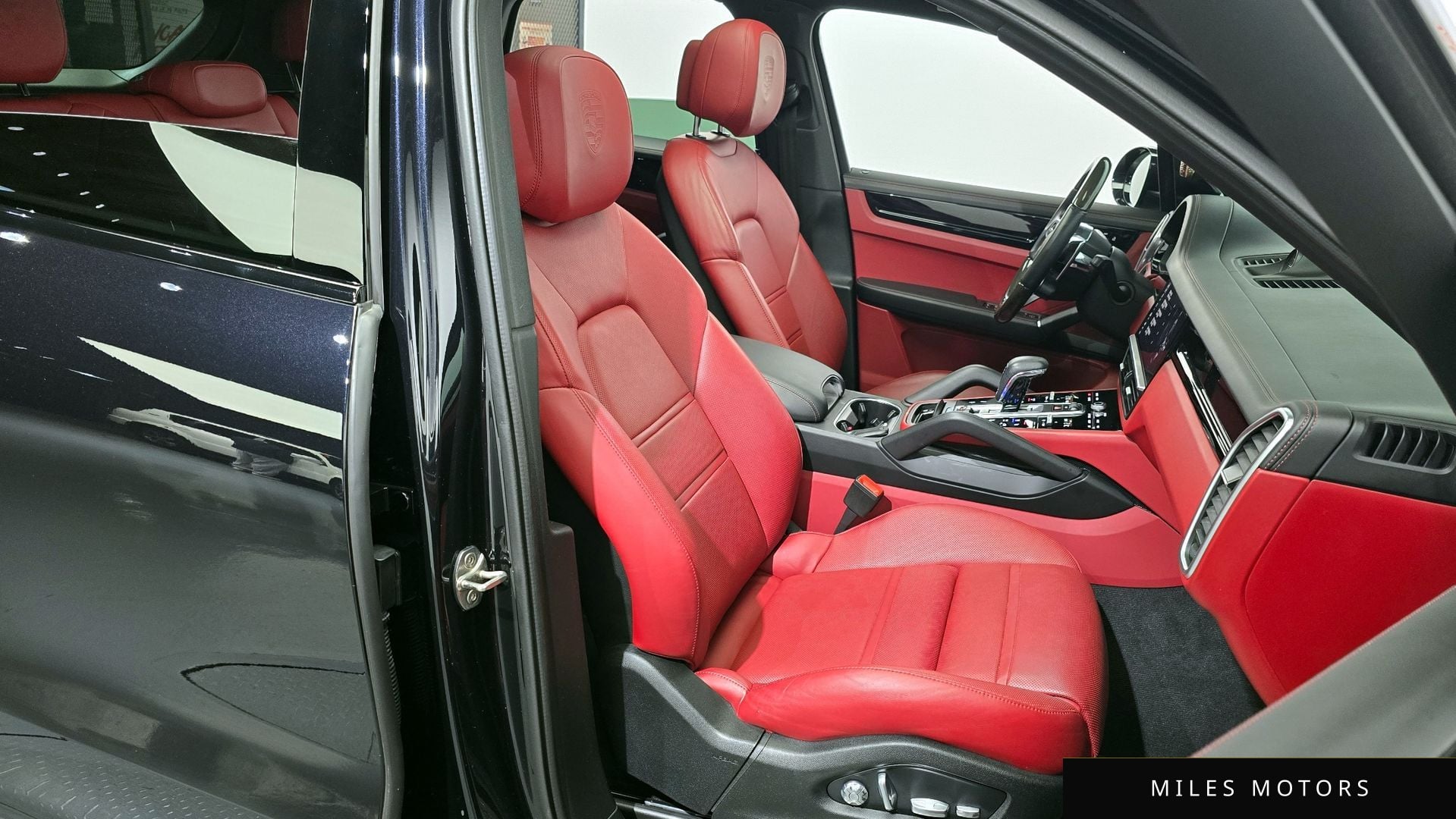 Porsche 카이엔 (PO536) 2021 — миниатюра 10