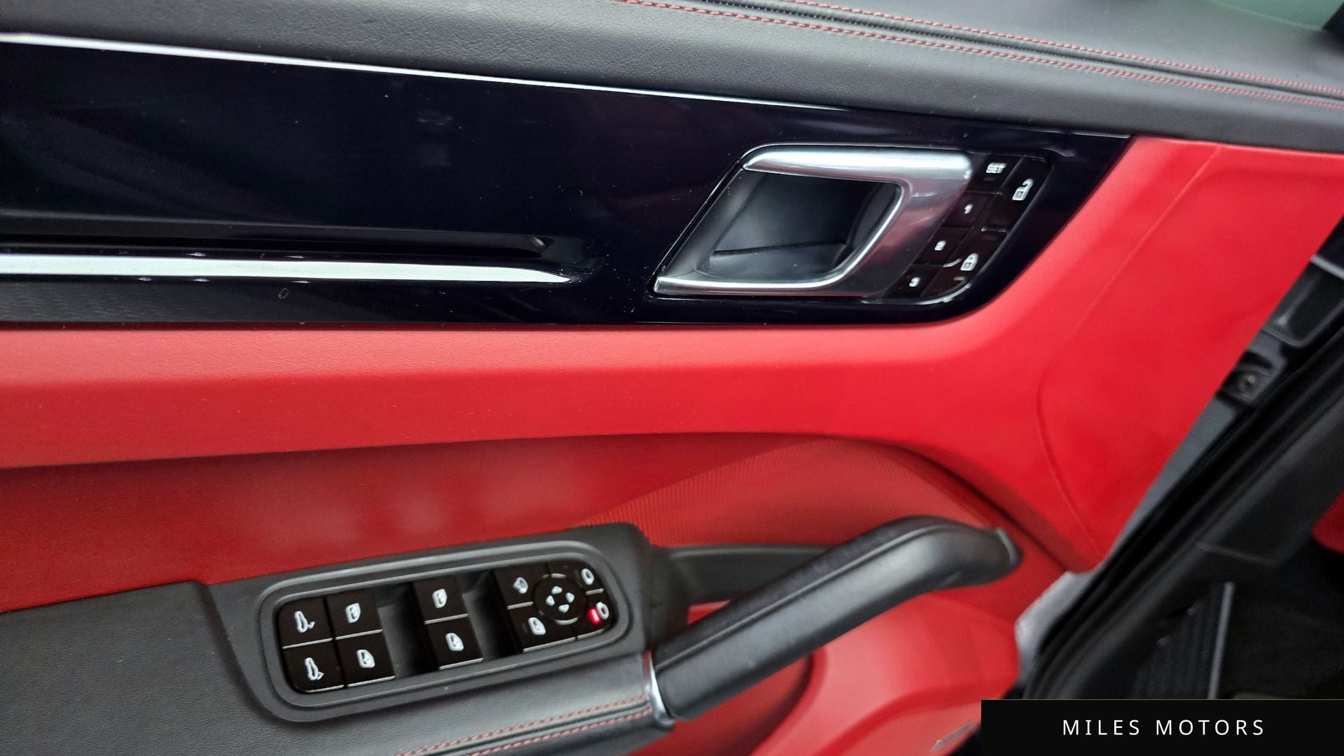Porsche 카이엔 (PO536) 2021 — миниатюра 12
