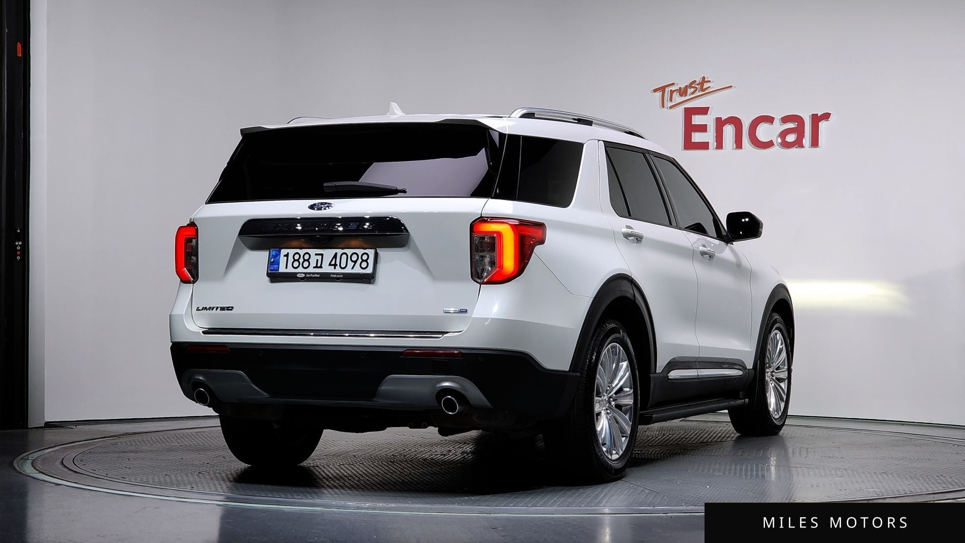 Ford Explorer 2020 — миниатюра 2