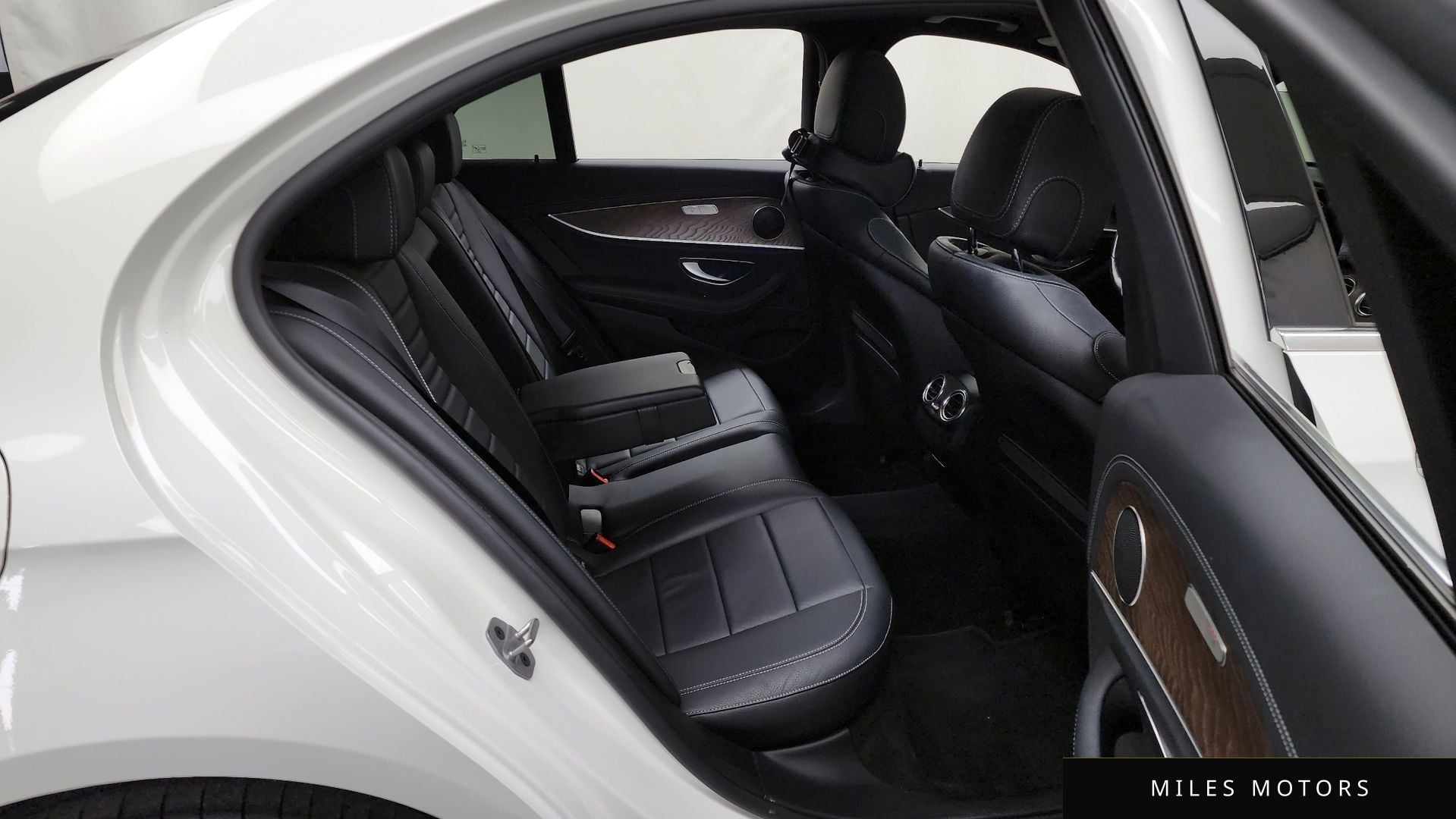 Mercedes-Benz E-클래스 W213 2021 — миниатюра 12