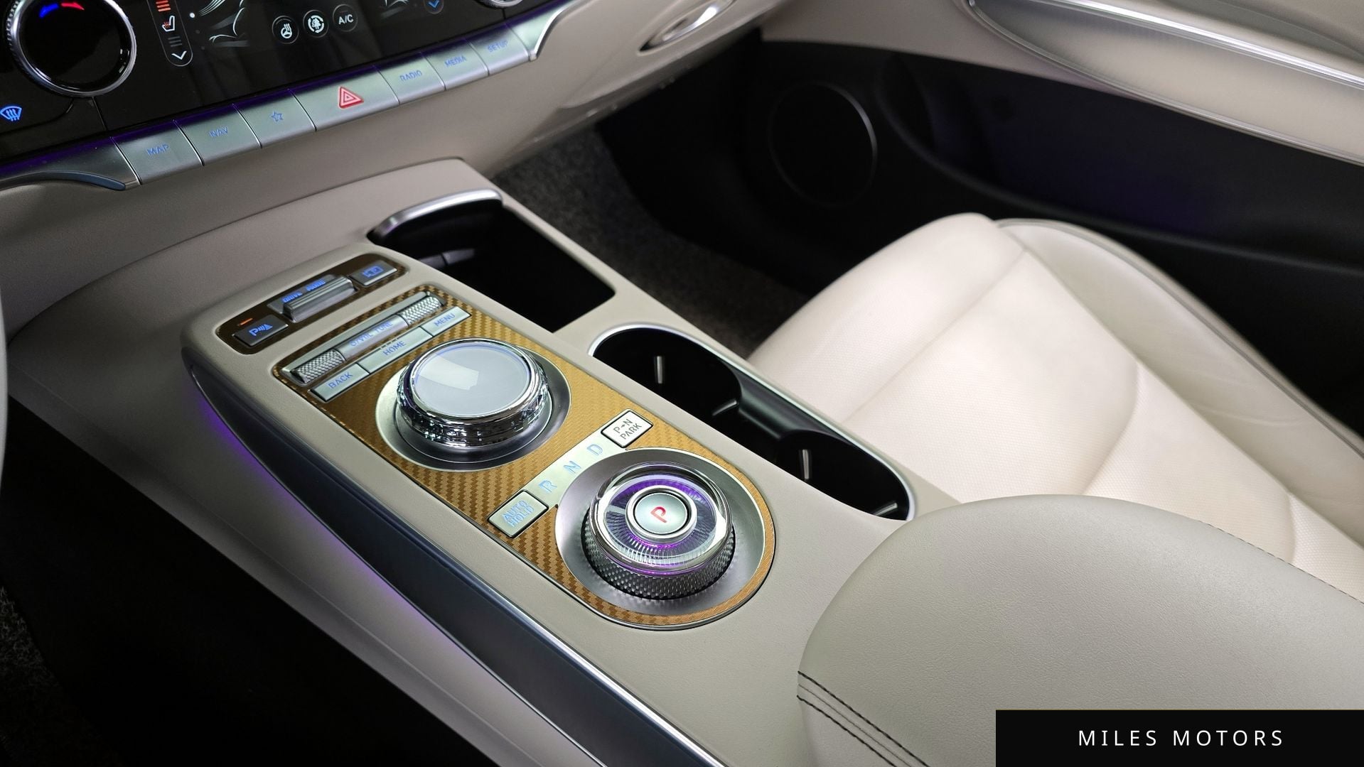 Genesis GV70 2021 — миниатюра 9