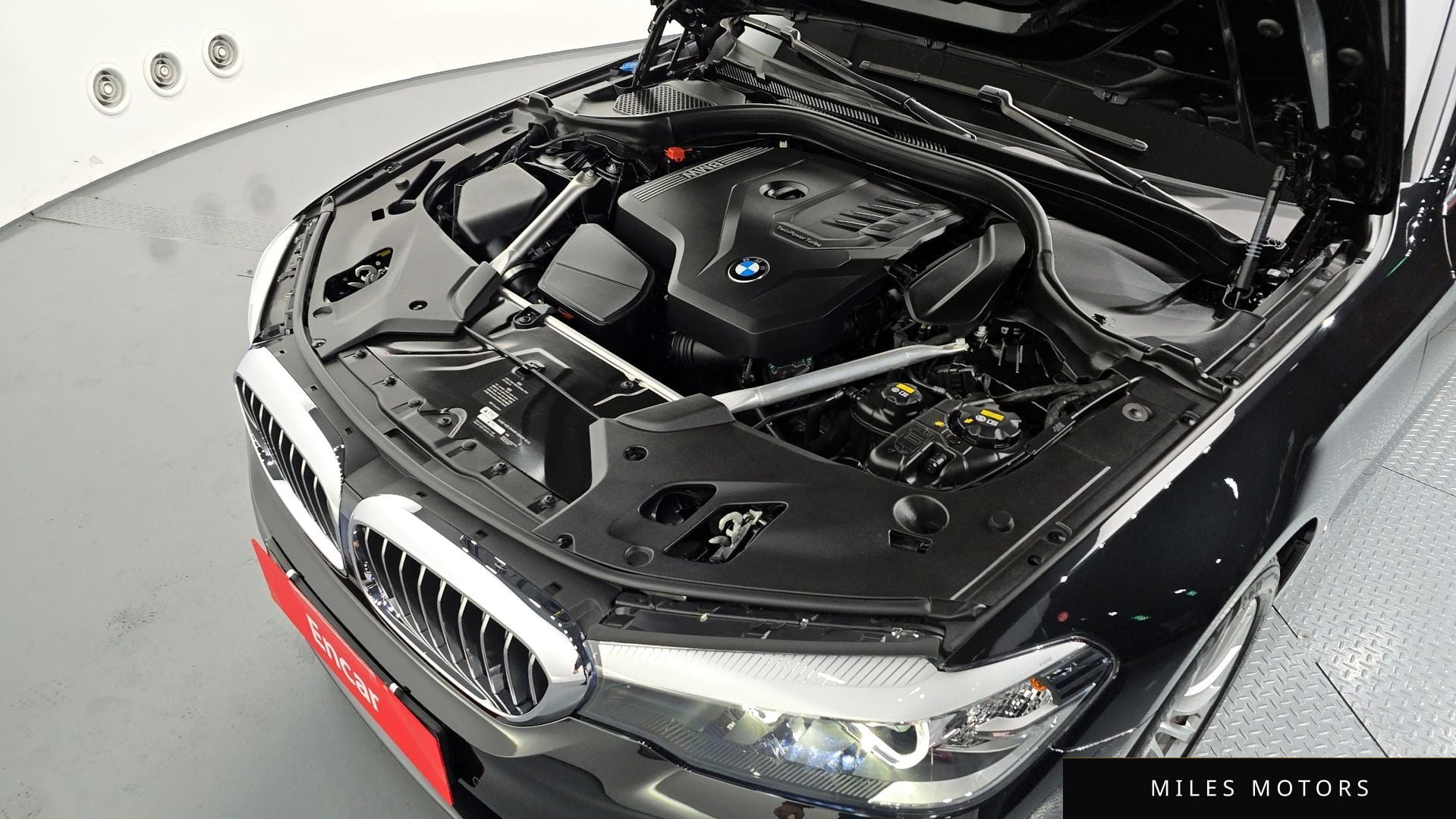 BMW 5 Series (G30) 2020 — миниатюра 6