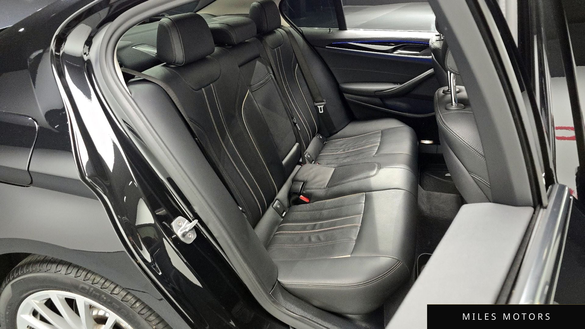 BMW 5 Series (G30) 2020 — миниатюра 12
