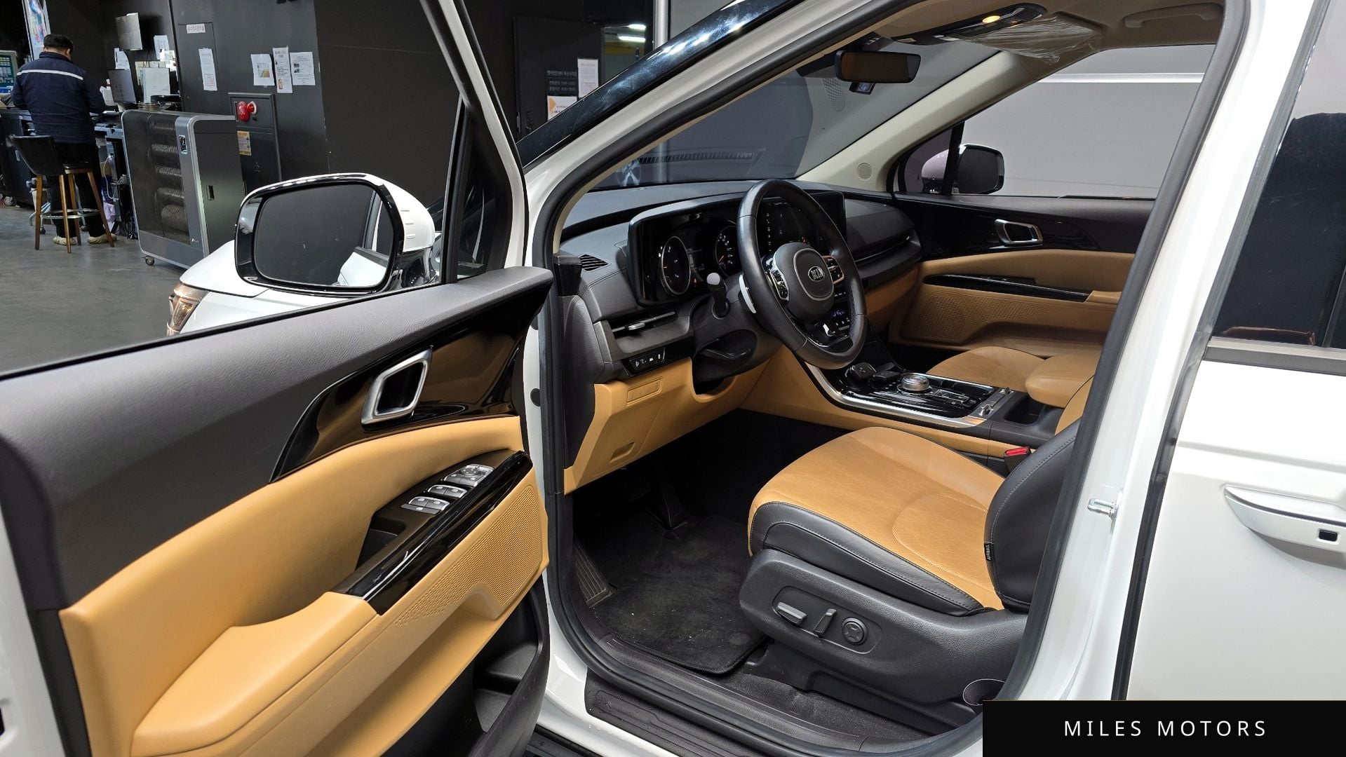 Kia Carnival 2021 — миниатюра 11
