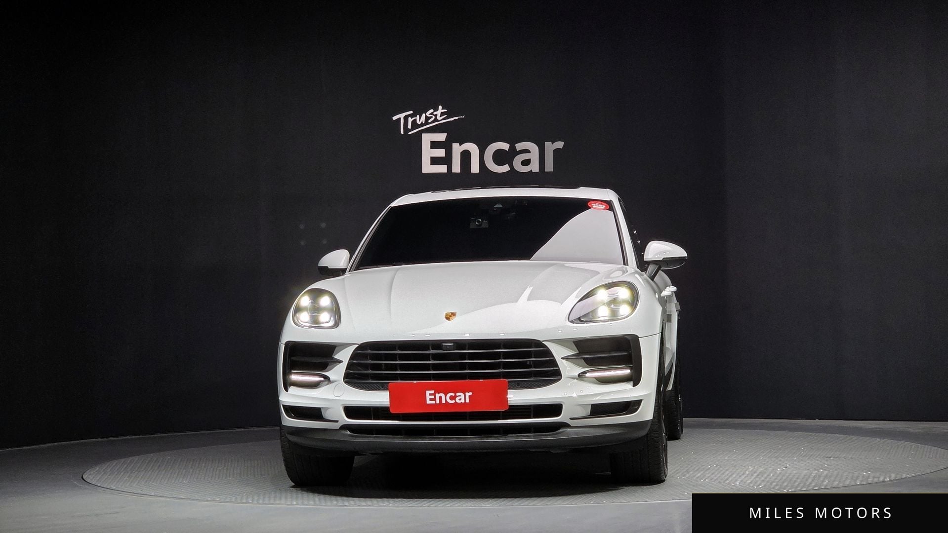 Porsche Macan 2021 — миниатюра 3
