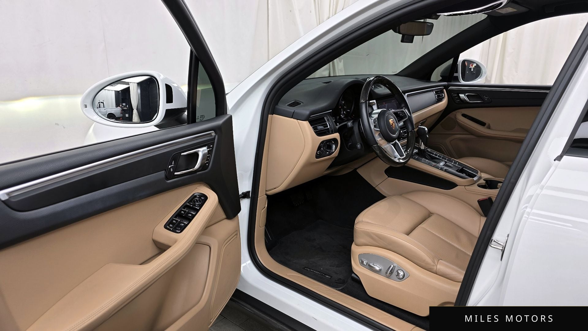 Porsche Macan 2021 — миниатюра 10