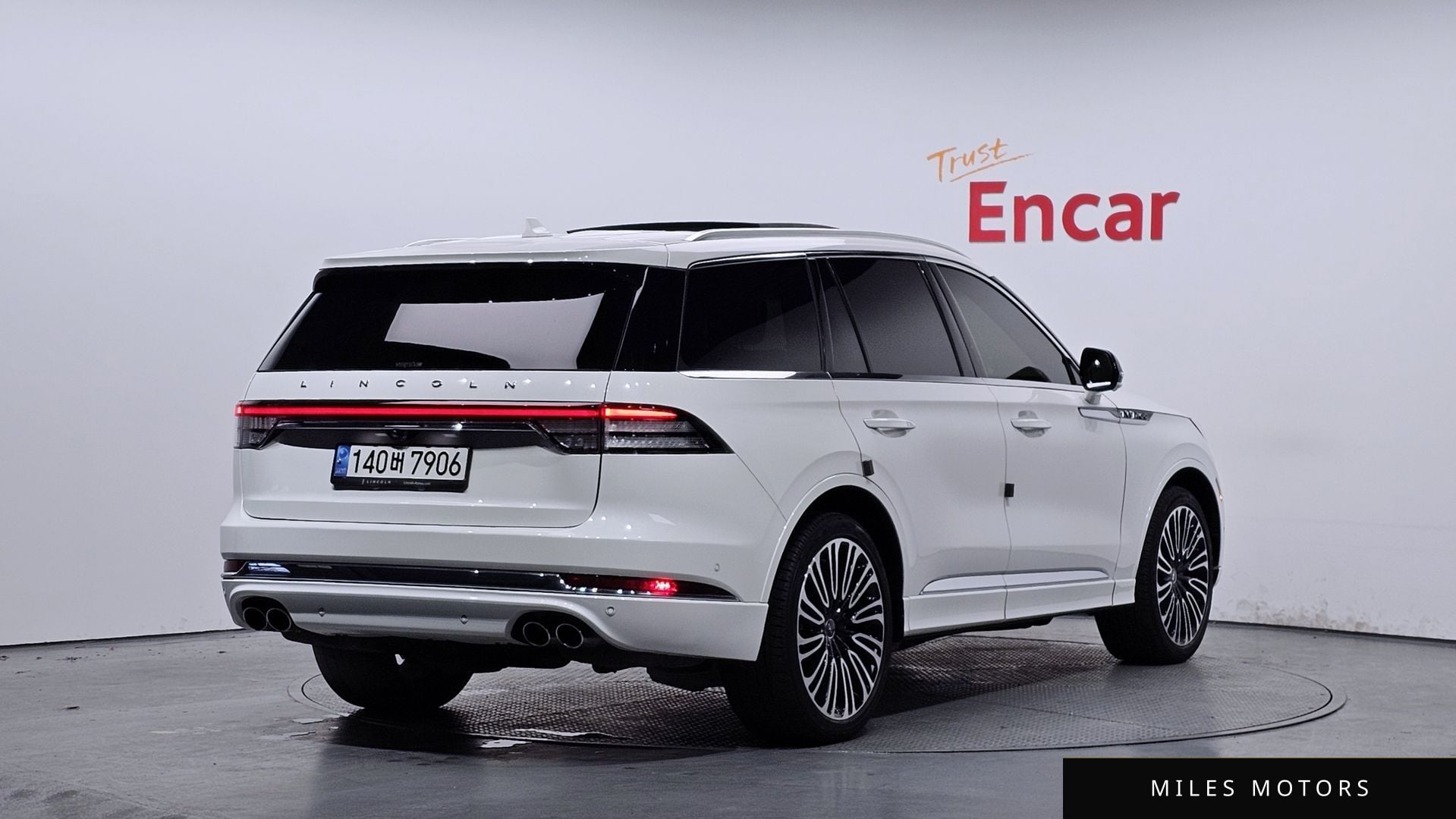 Lincoln Aviator 2023 — миниатюра 2