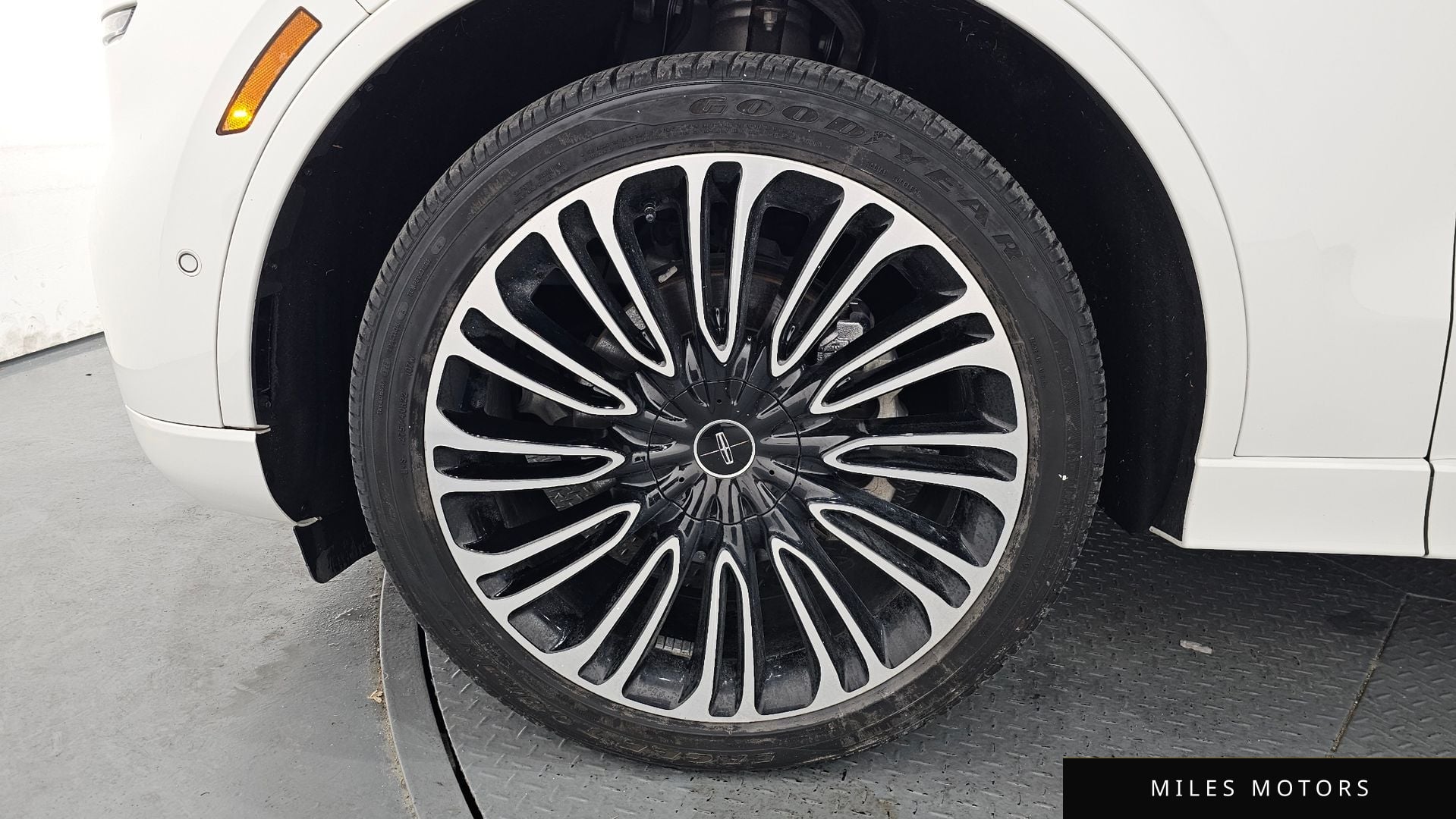 Lincoln Aviator 2023 — миниатюра 5