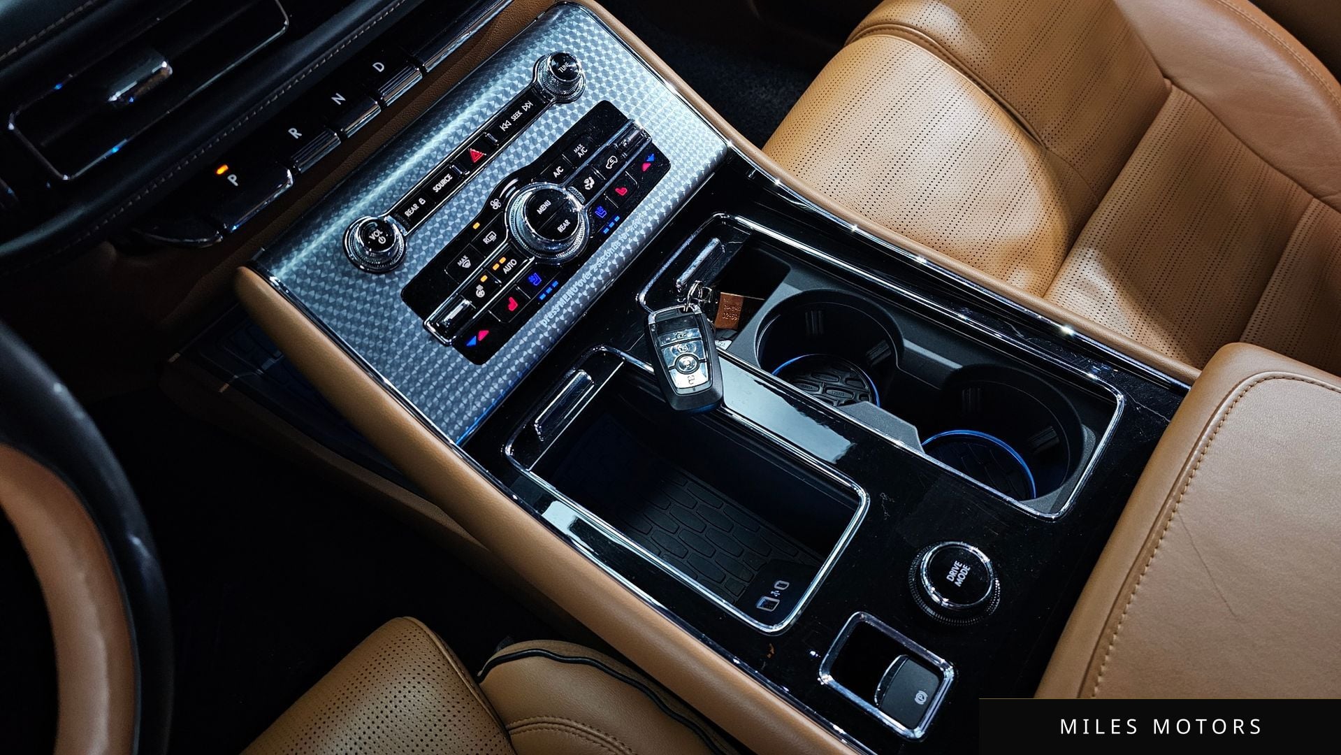 Lincoln Aviator 2023 — миниатюра 9