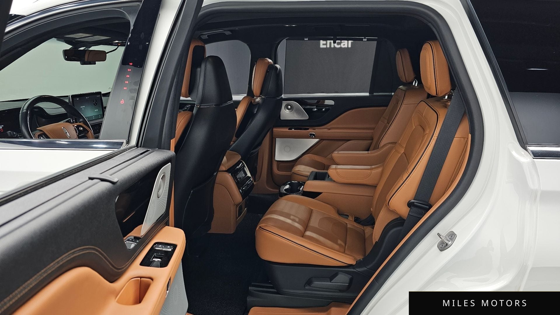 Lincoln Aviator 2023 — миниатюра 11