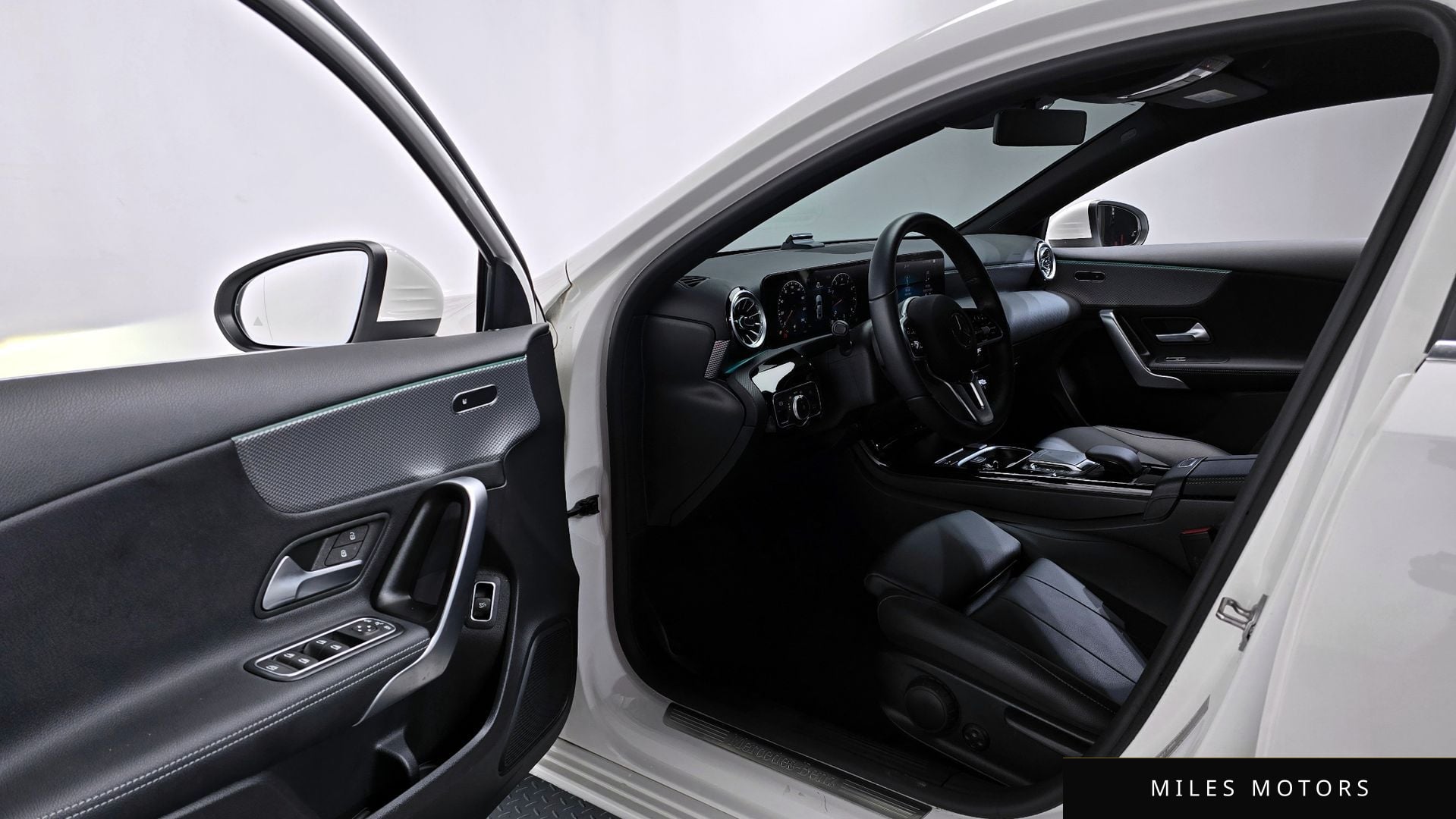 Mercedes-Benz A-Class W177 2022 — миниатюра 10