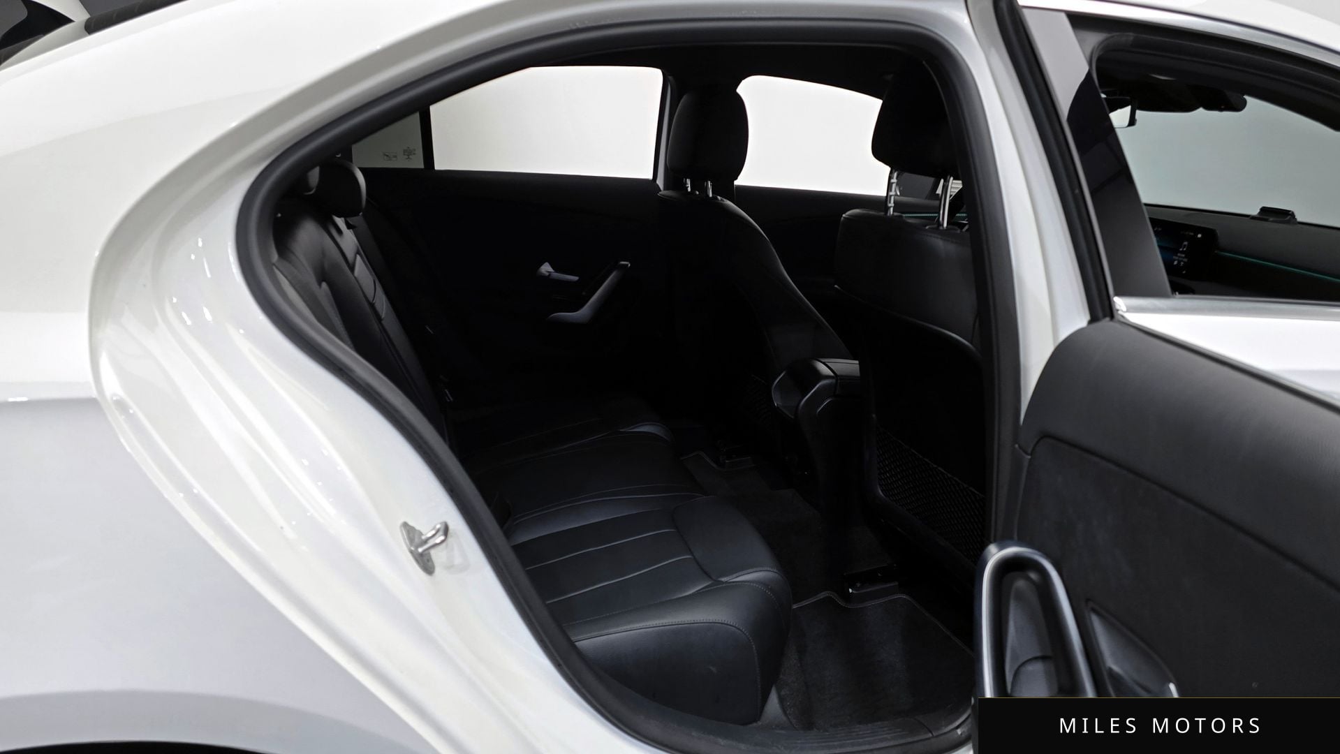 Mercedes-Benz A-Class W177 2022 — миниатюра 12