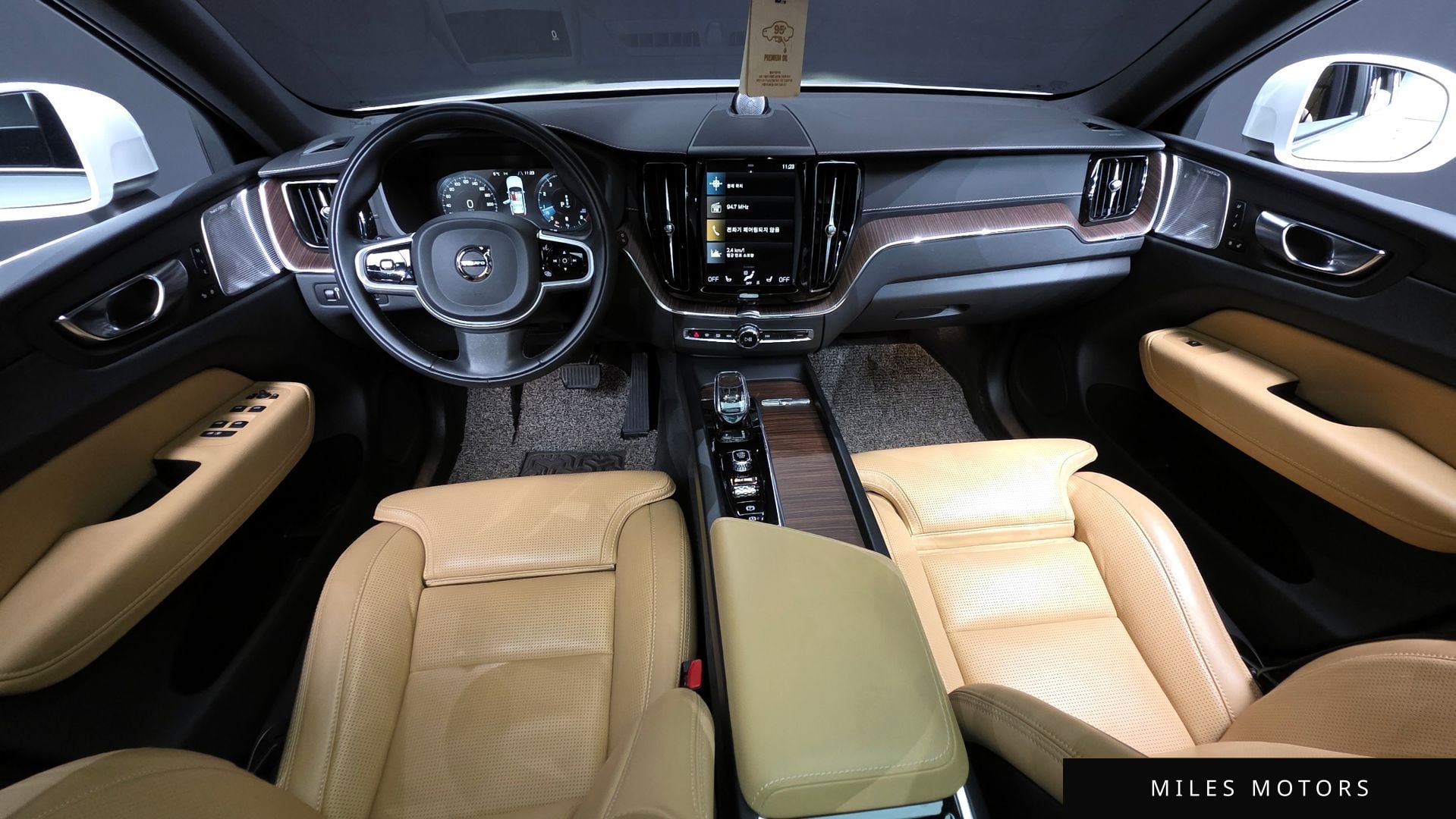 Volvo XC60 2021 — миниатюра 7