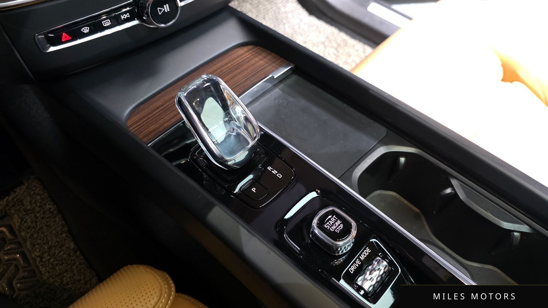 Volvo XC60 2021 — миниатюра 9