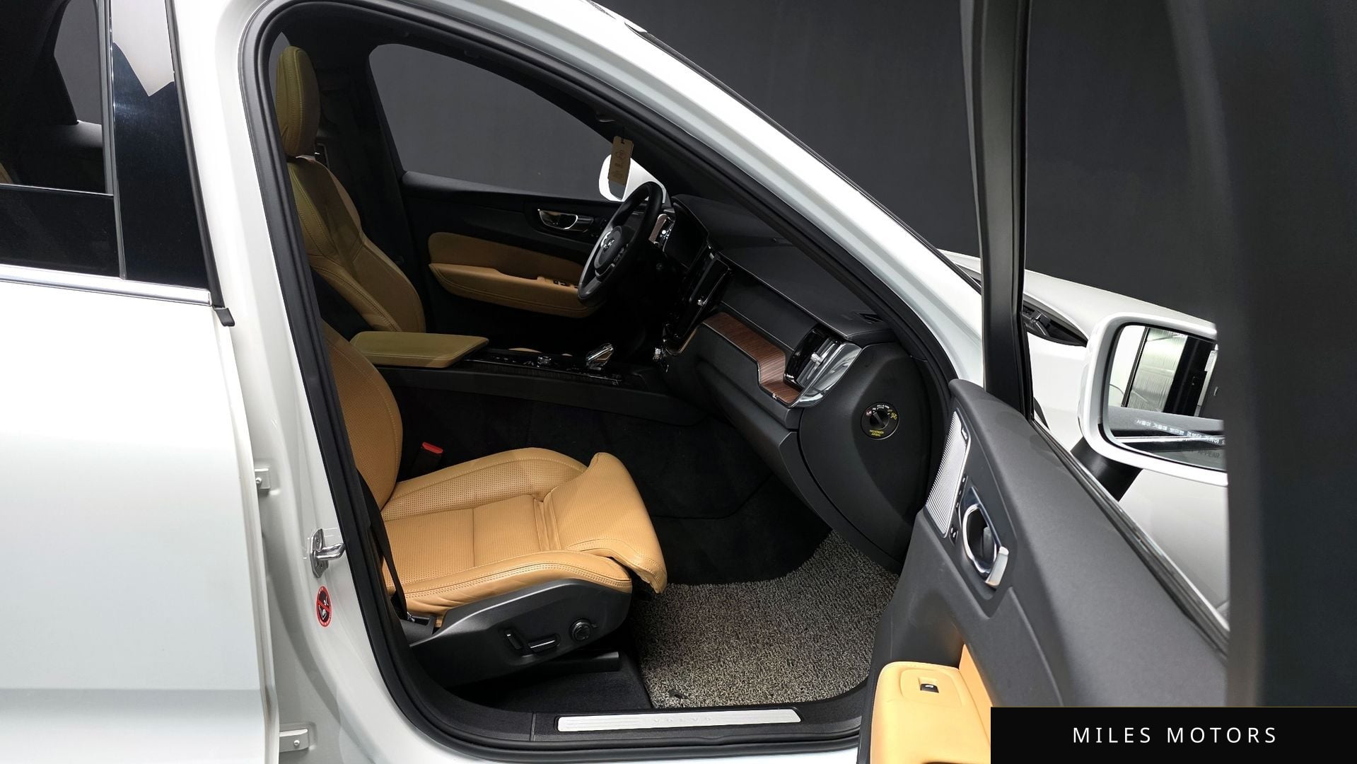 Volvo XC60 2021 — миниатюра 11